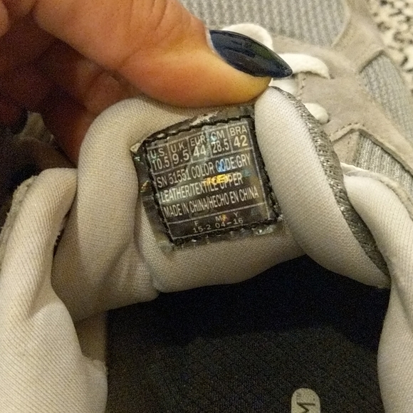 Grey Skechers Size 10.5 - Picture 4 of 5